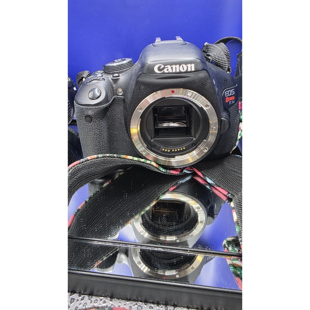 Canon EOS Rebel T5i DSLR Camera Bundle 18-55mm IS 50mm f1.8 STM Bag Charger - Picture 5 of 16